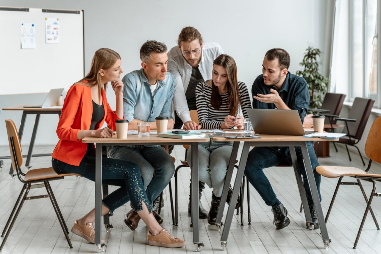 Channels of Attracting Customers for Interior Designers